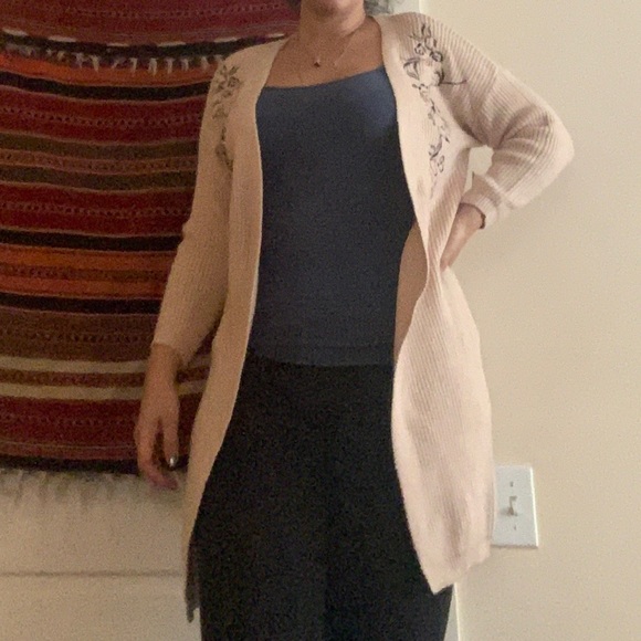 Lapis Oversized Long Cream Embroidered Knit Sweater Size Small - Picture 7 of 7